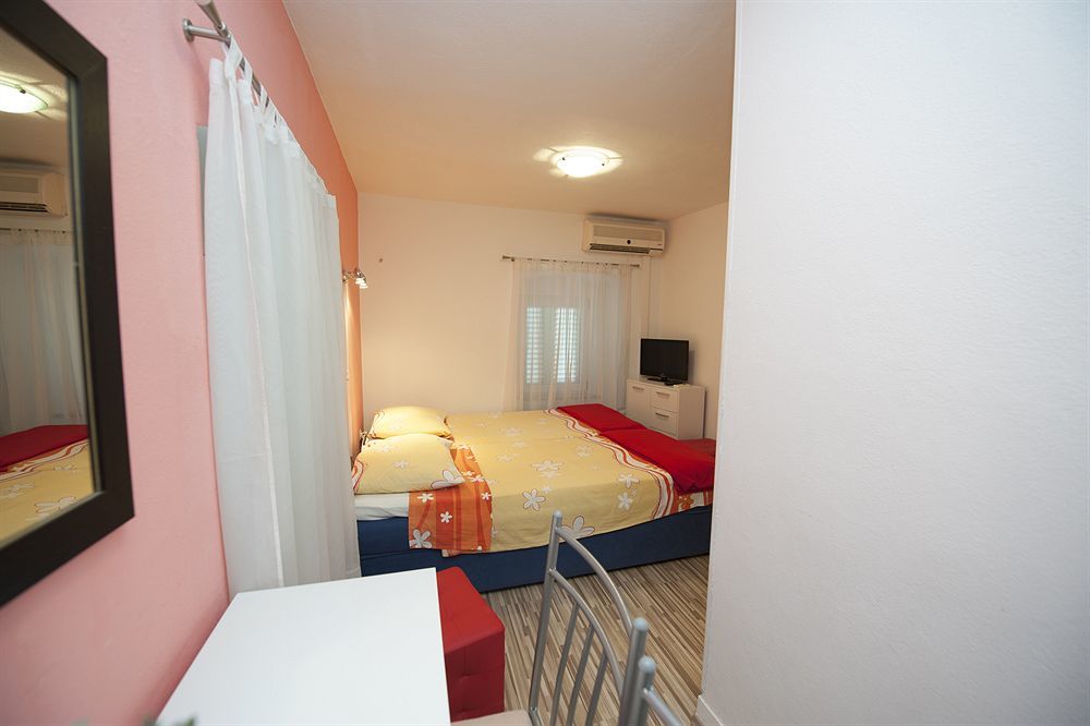 Damira Rooms สปลิท ภายนอก รูปภาพ